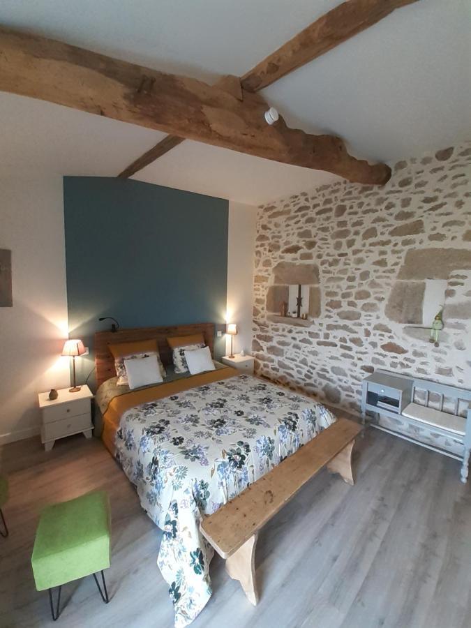 Les Chambres Du Couraud Saint-Aubin-des-Ormeaux Eksteriør bilde