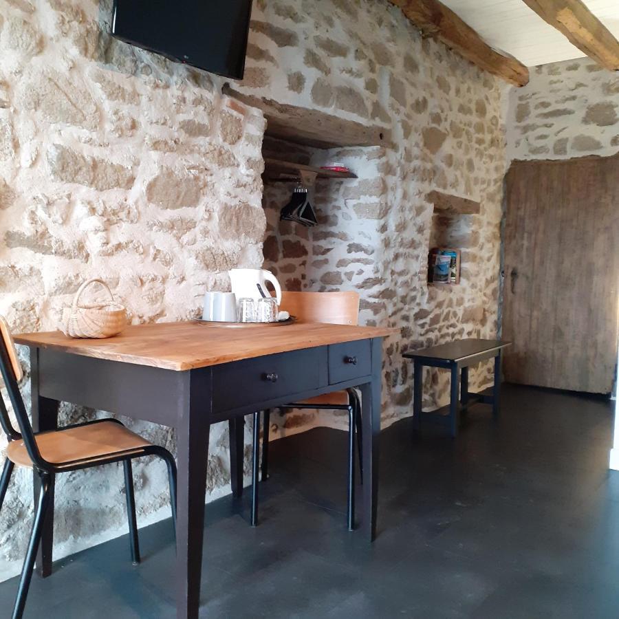 Les Chambres Du Couraud Saint-Aubin-des-Ormeaux Eksteriør bilde
